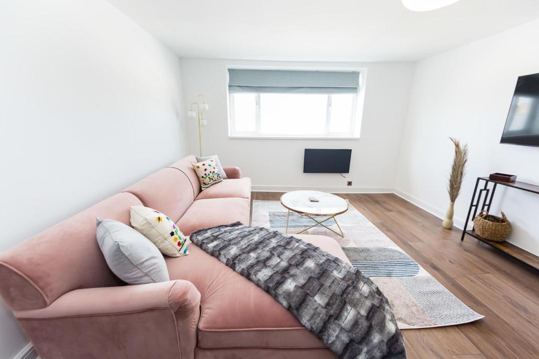 Coastline Villas - Heart Of Redcar 1 & 2 Bed New Apartments, Ideal For Contractors And Holidayers Номер фото